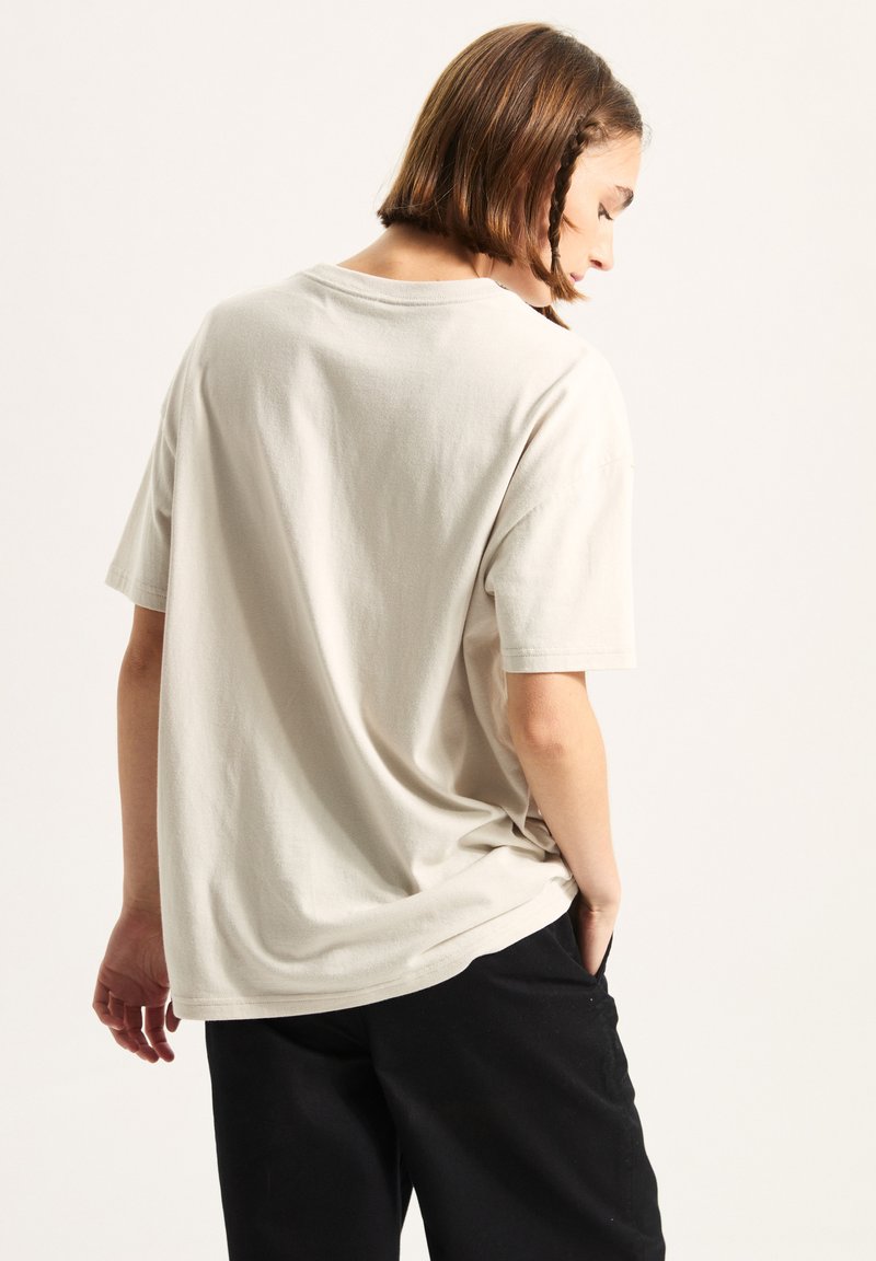 Vans UNPATCHED OVERSIZE - Triko s potiskem - light grey