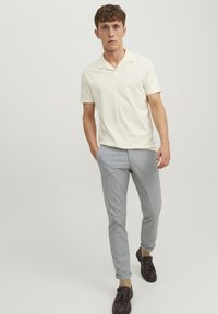 Jack & Jones JPSTMARCO JJFURY ANA - Chino hlače - slate gray