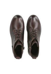 Botas de cuero marrón hasta el tobillo con cordones y cremalleras laterales. Textura suave, punta redondeada y cuello acolchado para mayor comodidad.