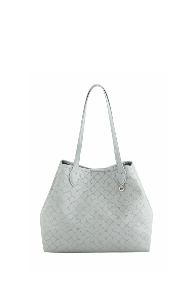 Lichtblauwe tote bag met een hexagonaal patroon, voorzien van zachte leren handvatten, een ruime binnenkant en een subtiele glans op het materiaal.
