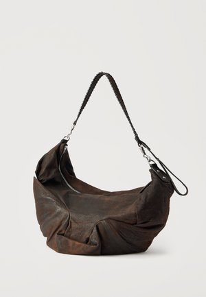 Uvrstitev 9: Vivienne Westwood - AGNES LARGE SHOULDER BAG - Torbica