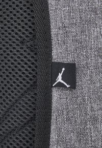 Jordan AIR SCHOOL BACKPACK UNISEX SET - Pieštukinė - grey