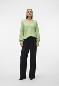 Vero Moda VMLEAF - Pulover - forest shade