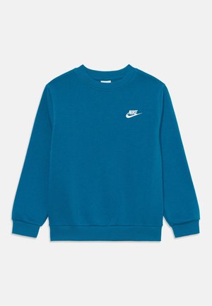 Blå langærmet sweatshirt med rund halsudskæring, ribbet manchetter og kant, med lille hvid Nike-logo på venstre bryst.