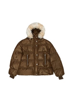 Brązowa kurtka puchowa z kapturem wyłożonym sztucznym futrem, zamykanymi kieszeniami po bokach i krótkim krojem. Posiada błyszczącą, pikowaną fakturę oraz zapięcia na guziki.