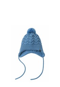 Jasnoniebieska dziana czapka z wzorem w warkocze, pomponem na czubku, uszami i wiązaniami; miękka tekstura z kontrastową podszewką.
