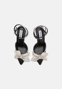 Steve Madden LUMINOSO - Páskové sandály  - black