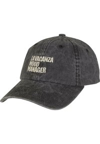 Črna denimska kapa s poudarjenim obodom, ki ima v kremni barvi vezeno besedilo "LA VACANZA MOOD MANAGER". Mehka tekstura s starim videzom.