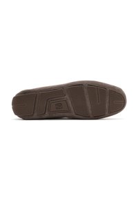 Suela de zapato marrón con diseño de goma texturizada. Presenta surcos y un detalle del logo en el talón. El material parece duradero y antideslizante.