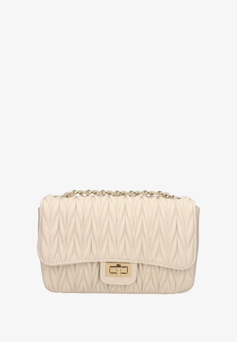 Borsa in finta pelle avorio trapuntata con tracolla in catena dorata, forma rettangolare, chiusura in metallo dorato e finitura testurizzata.