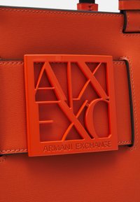 Armani Exchange BORSA TOTE - Käekott - mandarin