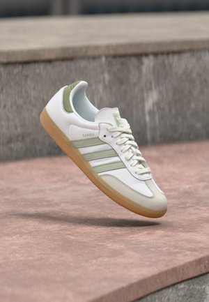 adidas Originals, SAMBA OG - Sneakers basse - footwear white/halo green/tent green