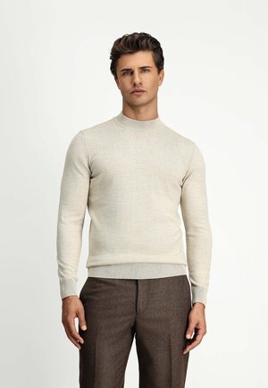 - Sweter