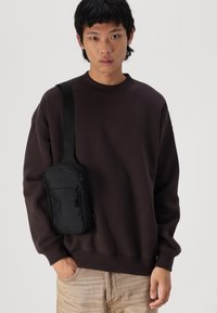 Abercrombie & Fitch Essential Crew Sweatshirt - Sweatshirt - after dark