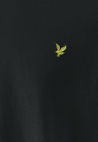 Lyle & Scott PLAIN  - T-shirt basic - nero