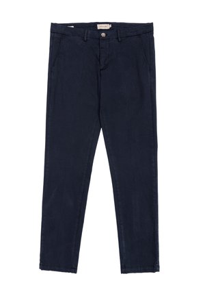 Chino blu navy in cotone, dotati di due tasche frontali, chiusura con bottone e design a gamba dritta. Tessuto morbido con dettagli minimi.