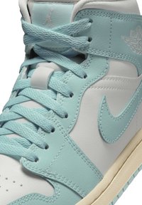 Jordan AIR JORDAN 1 MID - Visoke tenisice - sail/lt dew-muslin