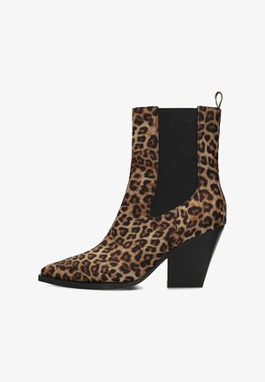 Leopardenmuster-Ankle-Boots mit spitzem Zeh, schwarzen elastischen seitlichen Einsätzen und einem klobigen schwarzen Absatz. Hergestellt aus textilem Material mit glatter Textur.