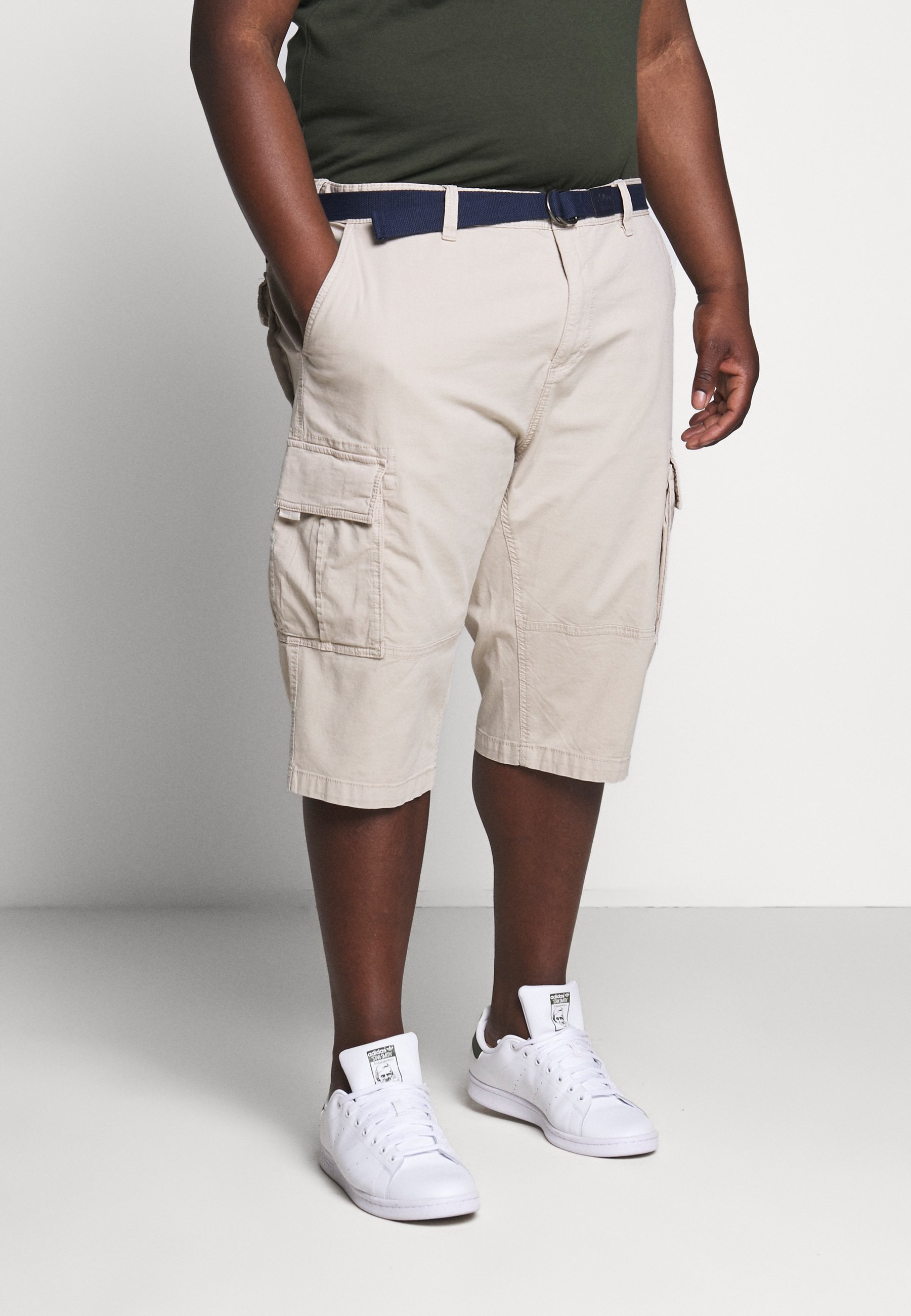 s.Oliver BERMUDA BELT 34 BIG Shorts brown Zalando.no s.Oliver BERMUDA CARGO - Shorts - beige