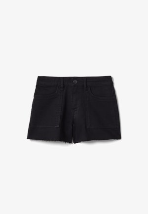 Schwarze Jeansshorts mit aufgesetzten Taschen vorne, Knopfverschluss, Gürtelschlaufen und rohem Saum.