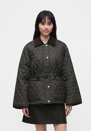 Gina Tricot, QUILTED BELTED - Леко яке - dark green