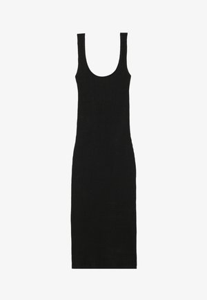 Robe en maille côtelée noire avec une silhouette ajustée, décolleté arrondi et larges bretelles ; texture lisse et design long jusqu'aux chevilles.