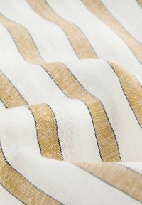 STRIPED - Zavinovacia sukňa - ecru yellow