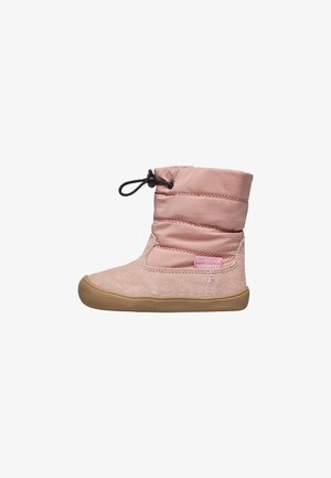 Rosa ankle boots mit einem weichen Wildleder-Obermaterial und einem gepolsterten Nylonbund, versehen mit einer Gummisohle und Details für einen elastischen Verschluss, um einen sicheren Sitz zu gewährleisten.