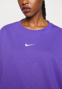 Nike Sportswear CREW - Camisola - lapis/blackened blue