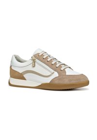 Sneaker con tomaia in pelle bianca e dettagli in suede beige, con chiusura a zip e lacci; suola in gomma con un motivo testurizzato.