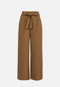 Pantalon marron à jambes larges avec taille haute et ceinture en tissu nouée en nœud à l'avant sur un fond clair uni.