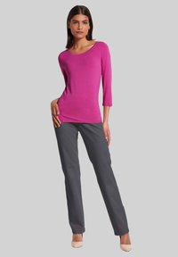 MADELEINE Langarmshirt - magenta