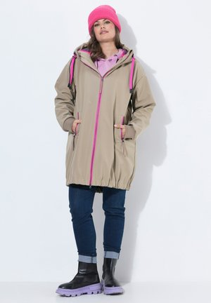 LAURASØN, TRIPLE FUNCTION NEON TRIM ELASTIC HEM SOFTSHELL JACKET - Short coat - taupe