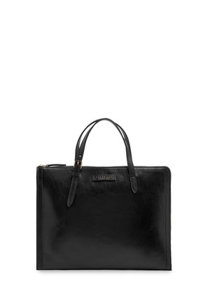 Borsa a mano in pelle nera con due manici e una cerniera, forma rettangolare, finitura liscia e una piccola targhetta in metallo con il marchio sul davanti.