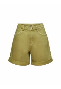 Pantalones cortos de mezclilla caqui con dobladillo enrollado, con cierre frontal de botón, presillas para cinturón y dos bolsillos laterales. Textura suave, diseño casual.