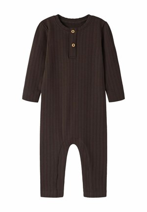 Combinaison pour bébé marron à manches longues côtelée avec deux boutons en bois au niveau de l'encolure ronde et des ouvertures des jambes.