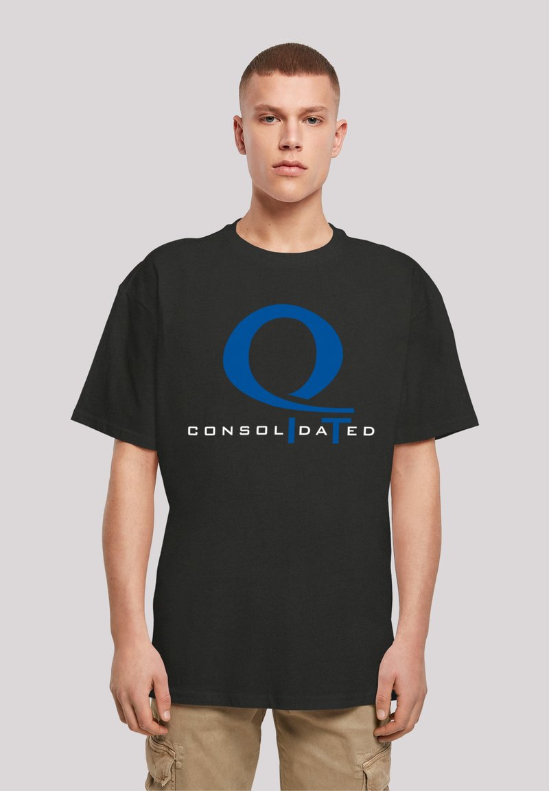 Svart bomull t-skjorte med en dristig blå logo med "Q" over ordet "KONSOLIDERT" i hvitt, korte ermer, rund hals-design.