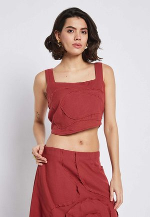 Top - cherry