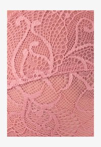 Seleccionado, Old Rose