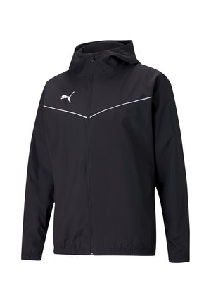 Zwarte lichte jas met capuchon, ritssluiting, reflecterende witte accenten en een logo op de linkerborst; gladde textuur.