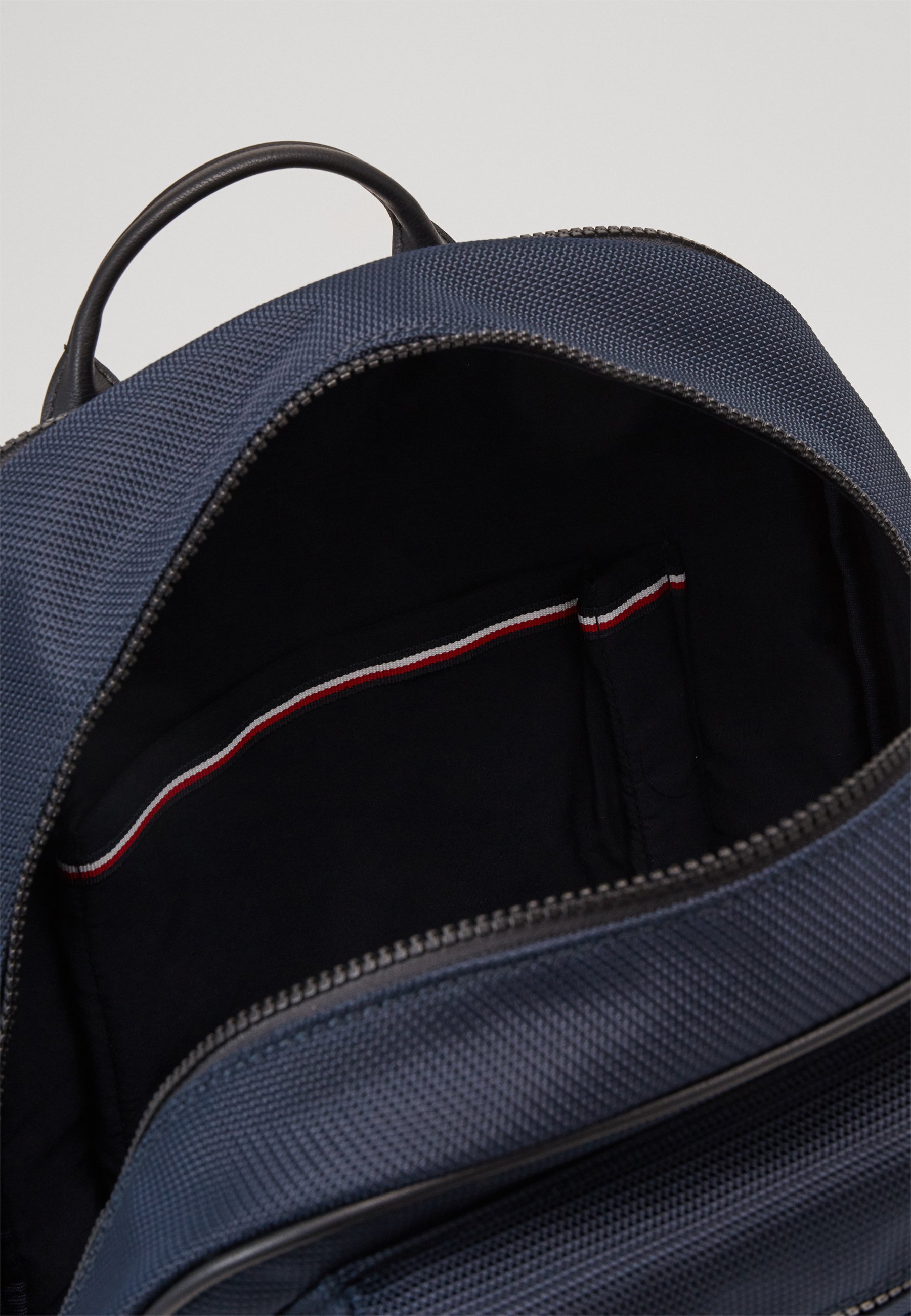 tommy hilfiger utility backpack