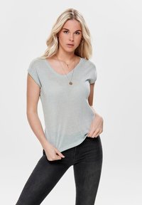 ONLY ONLSILVERY V NECK NOOS - T-shirt basic - morning mist