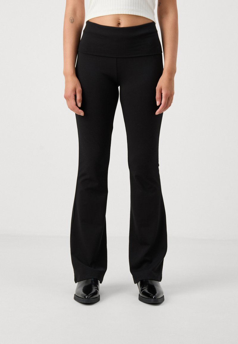 Gina Tricot Petite SOFT TOUCH PETITE FOLDED FLARE TROUSERS - Hlače - black
