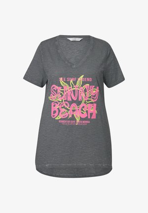 Angel of Style, - T-shirt z nadrukiem