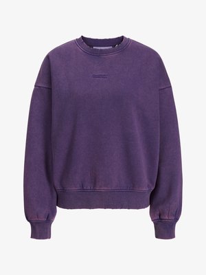 Fialová mikina s dlouhým rukávem a kulatým výstřihem, s žebrovanými manžetami a lemem, na hrudi uprostřed jemné malé logo.