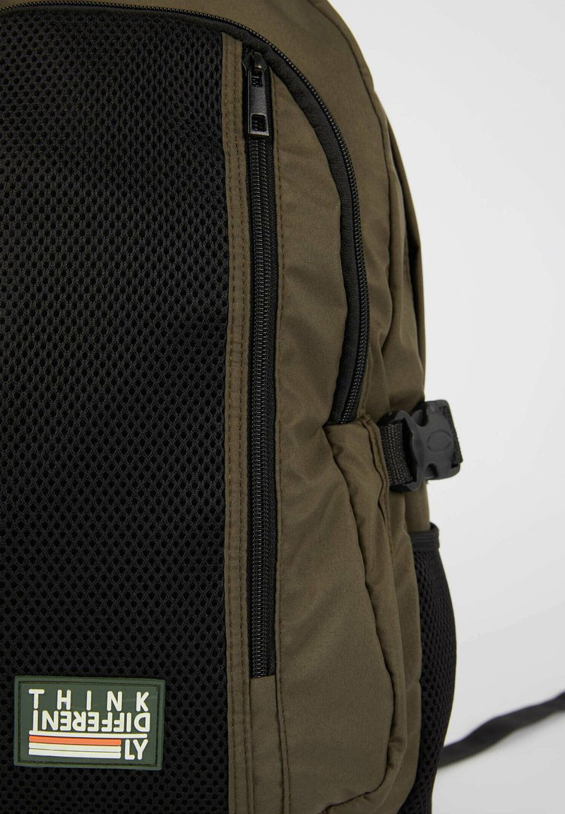Herren Taschen & Koffer | DeFacto Tagesrucksack khaki - IY91388 Herren Taschen & Koffer | DeFacto Tagesrucksack khaki - IY91388