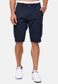Shorts cargo bleu marine en coton, dotés de plusieurs poches latérales, d'une fermeture à bouton et d'une coupe décontractée.