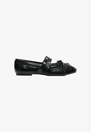 Bershka, BUCKLED WITH STUDS - BALLERINA SHOES - Babies - black