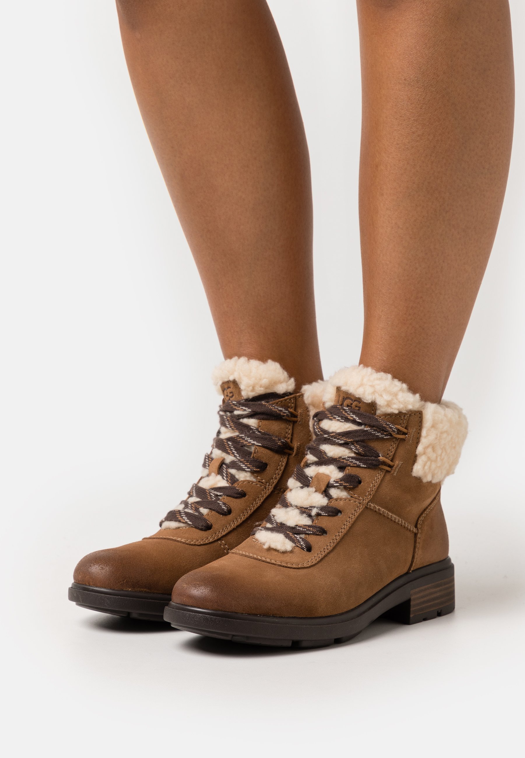 ugg boots lacets