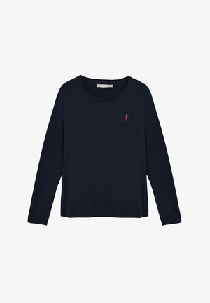 Chemise à manches longues bleu marine avec un col rond et un petit logo rouge. Fabriquée en tissu doux avec une texture lisse. Design simple et classique.